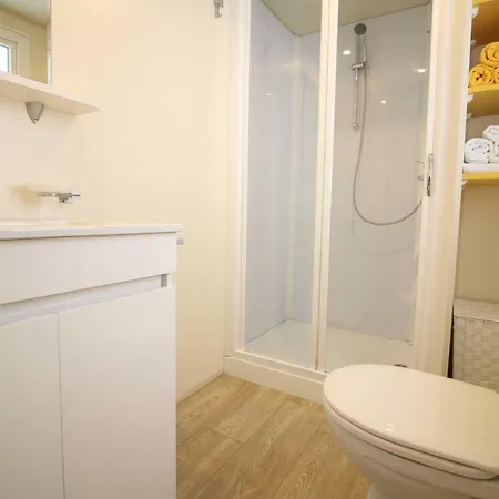 Tip Top Mobile Homes - Biograd Soline База отдыха