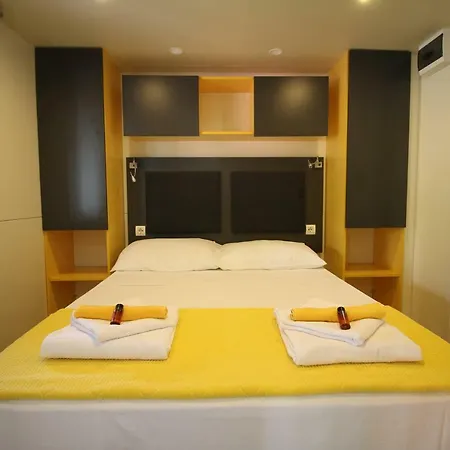 Tip Top Mobile Homes - Biograd Soline 4*