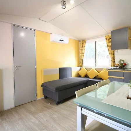 Tip Top Mobile Homes - Biograd Soline База отдыха Биоград-на-Мору