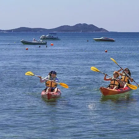 Tip Top Mobile Homes - Biograd Soline База отдыха